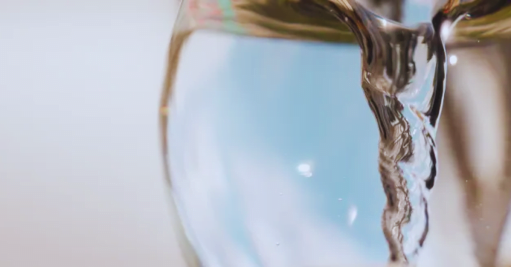Funktionsweise eines Wasserwirblers aus Glas